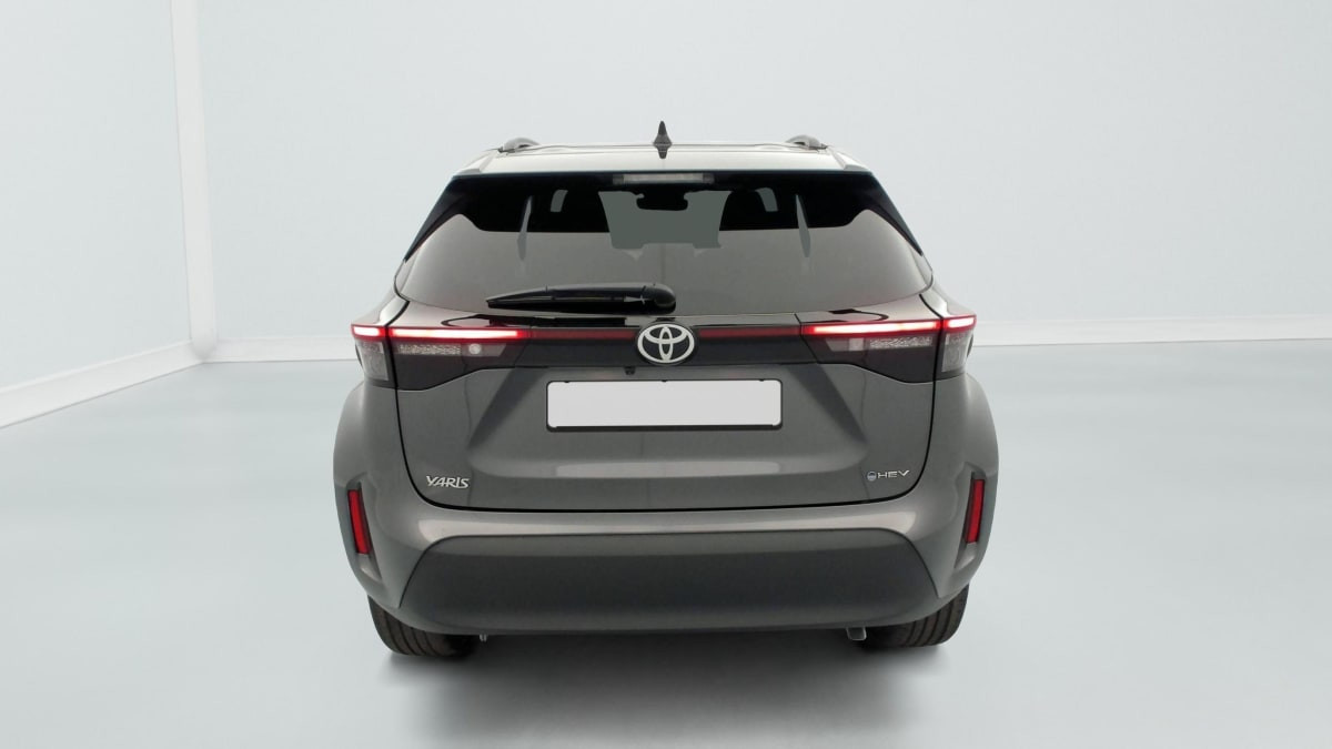 Vente en ligne Toyota Yaris Cross 130h 2WD Design au prix de 28 090 €