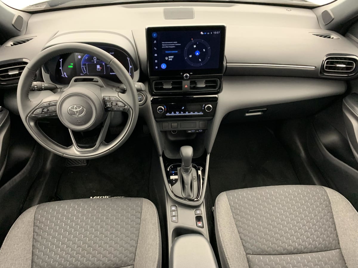 Vente en ligne Toyota Yaris Cross 130h 2WD Design au prix de 28 090 €