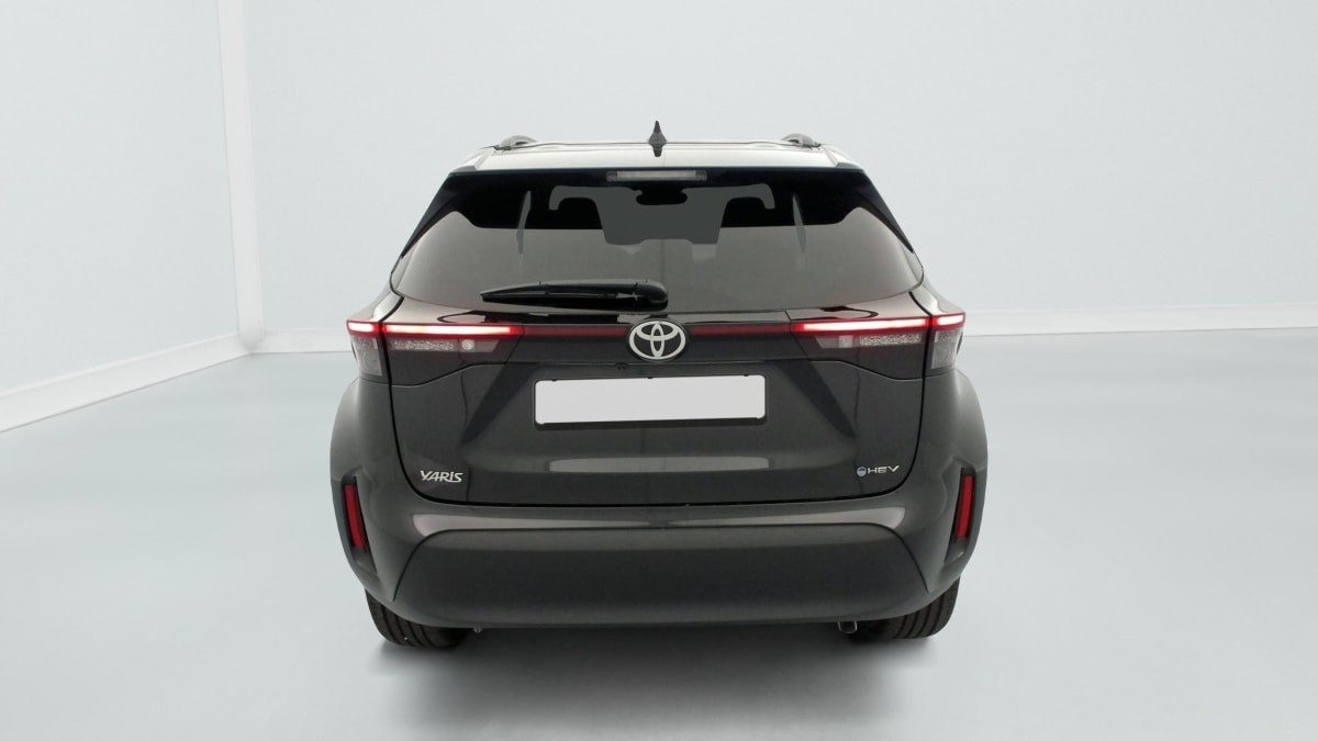 Vente en ligne Toyota Yaris Cross 130h 2WD Design au prix de 28 090 €