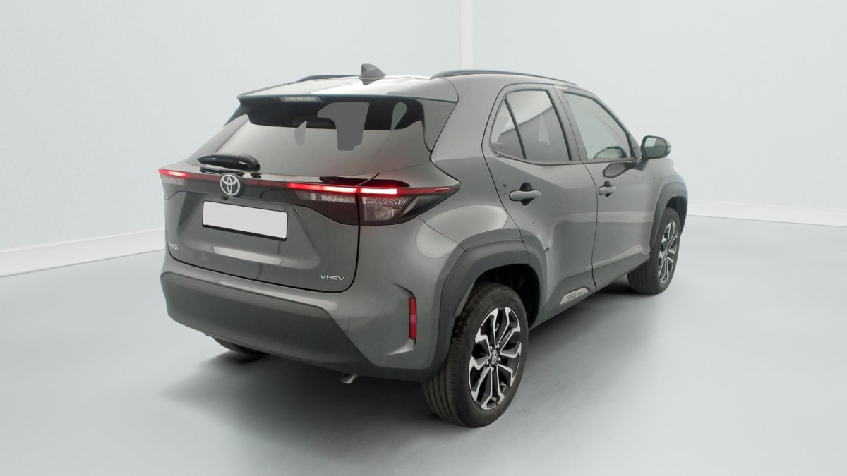 Vente en ligne Toyota Yaris Cross 130h 2WD Design au prix de 28 090 €