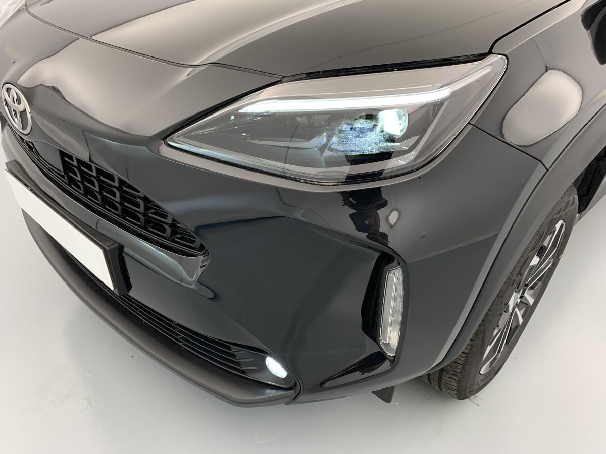 Vente en ligne Toyota Yaris Cross 130h 2WD Design au prix de 28 090 €
