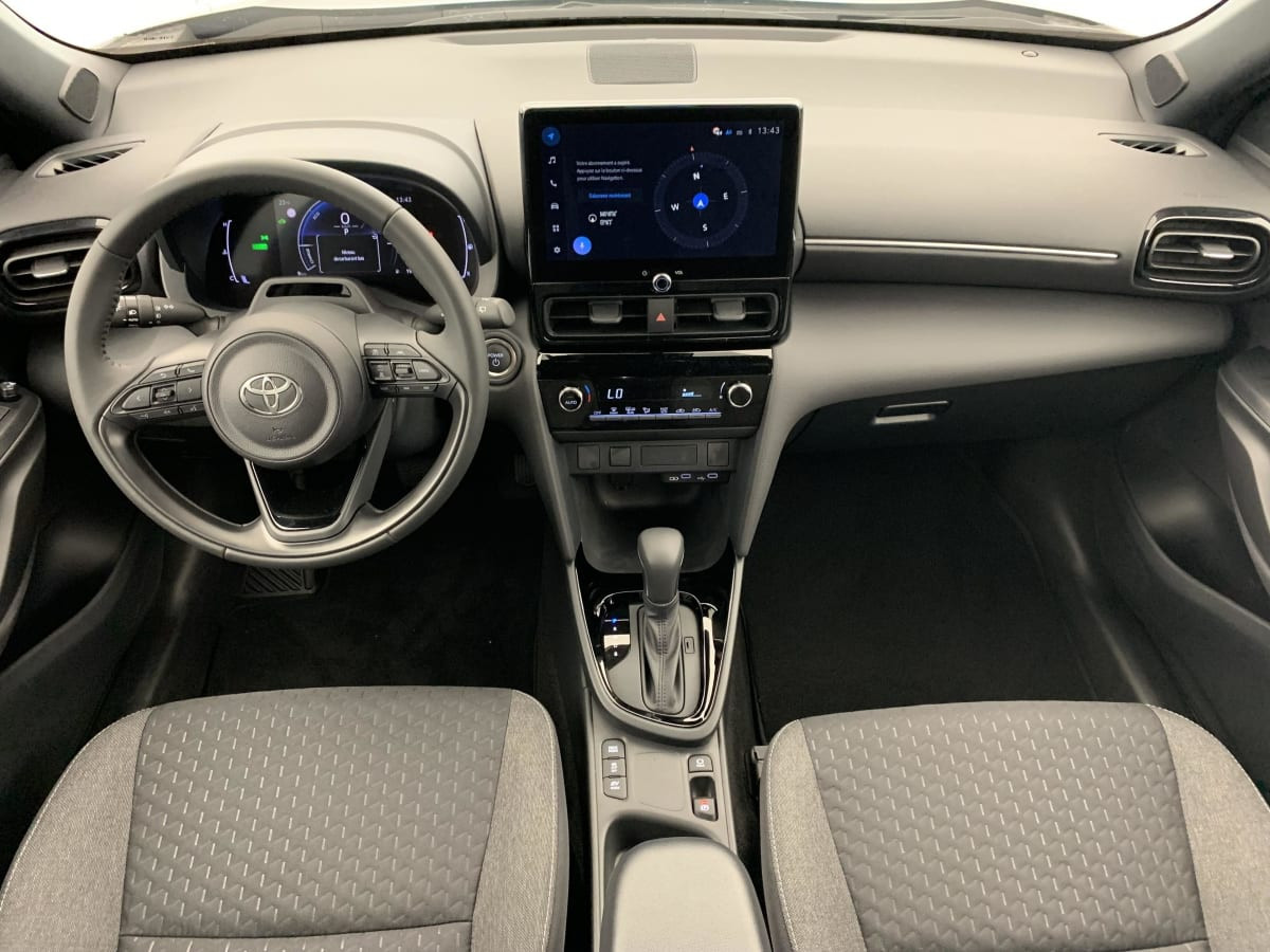Vente en ligne Toyota Yaris Cross 130h 2WD Design au prix de 28 090 €