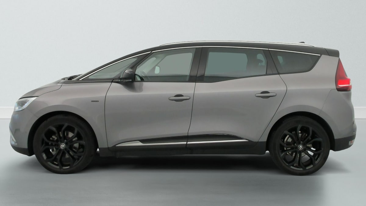 Vente en ligne Renault Grand Scenic 4 TCE 160 FAP EDC - 21 SL BLACK EDITION au prix de 21 300 €