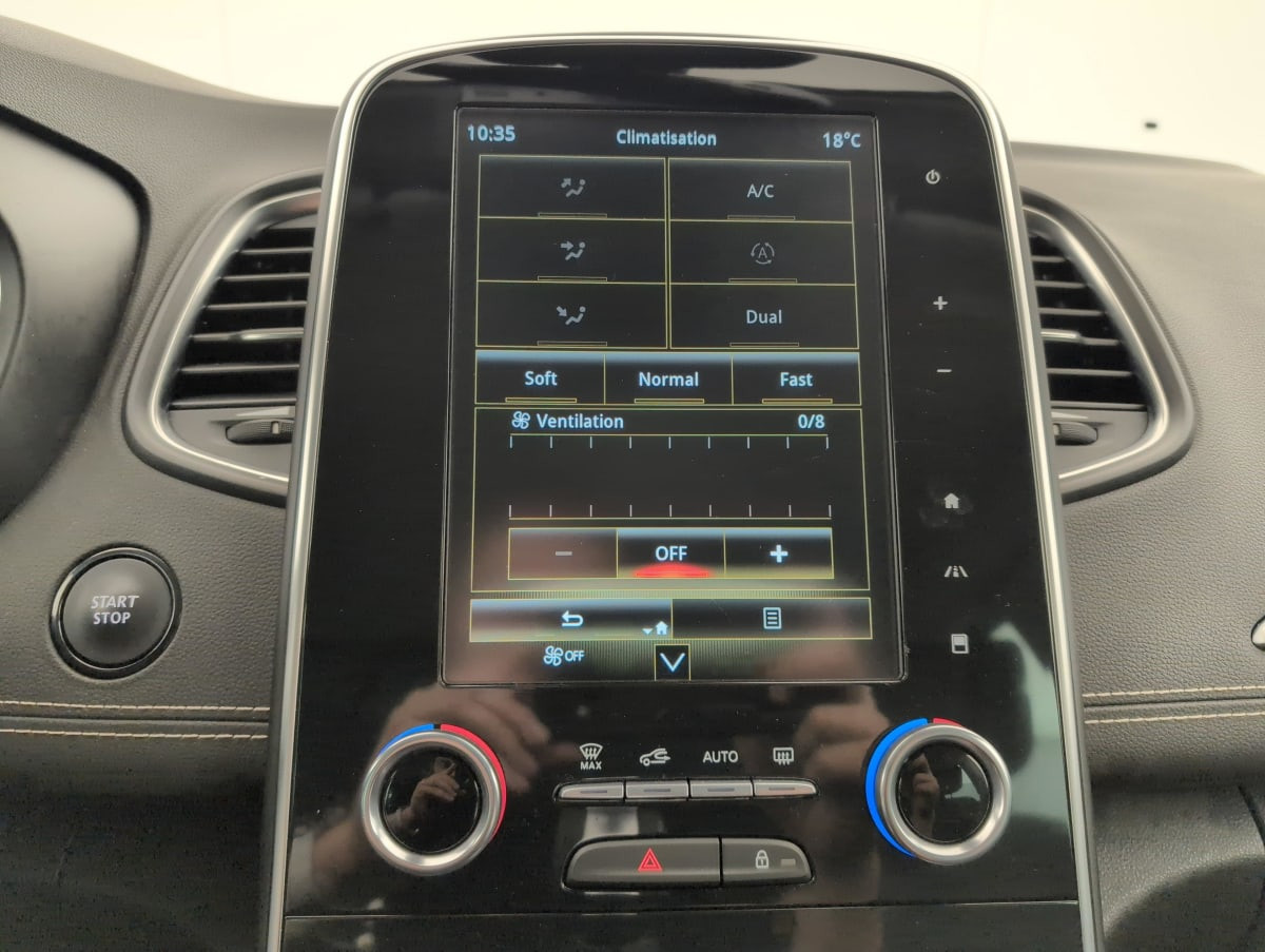 Vente en ligne Renault Grand Scenic 4 TCE 160 FAP EDC - 21 SL BLACK EDITION au prix de 21 300 €