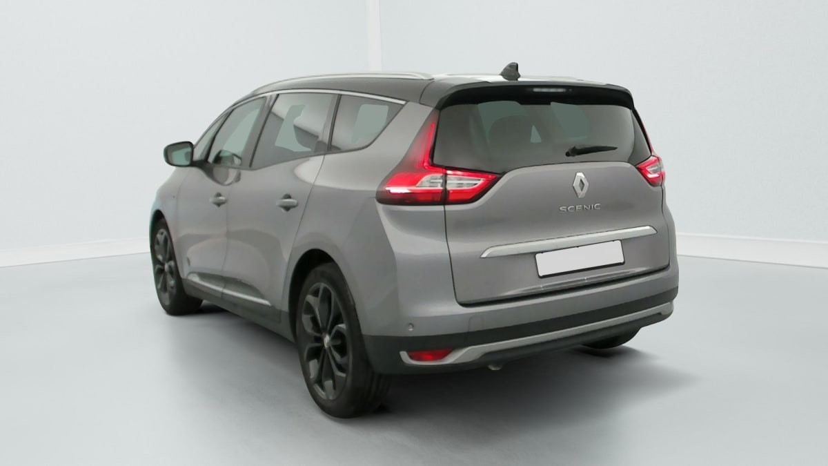 Vente en ligne Renault Grand Scenic 4 TCE 160 FAP EDC - 21 SL BLACK EDITION au prix de 21 300 €