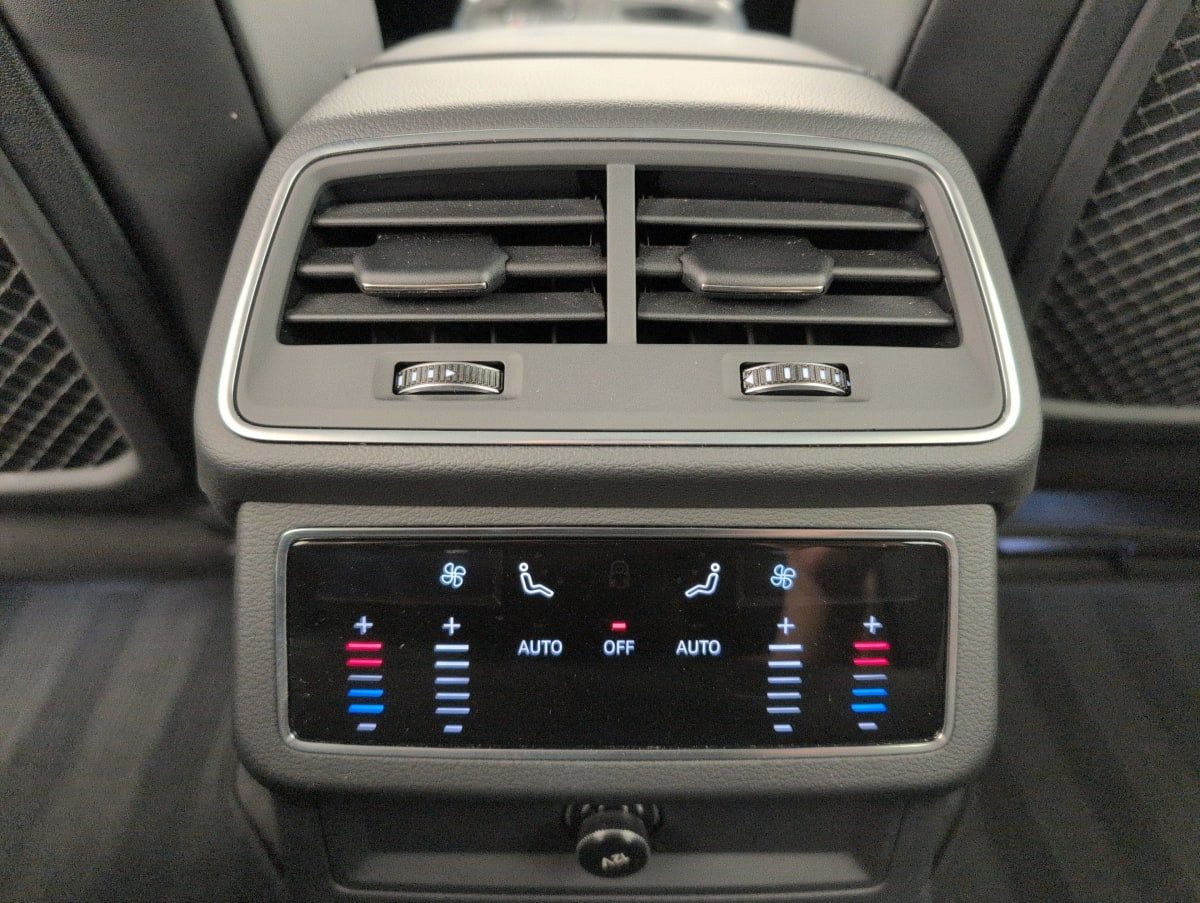 Vente en ligne Audi A6 Avant 40 TDI 204 ch S tronic 7 Business Executive au prix de 33 660 €