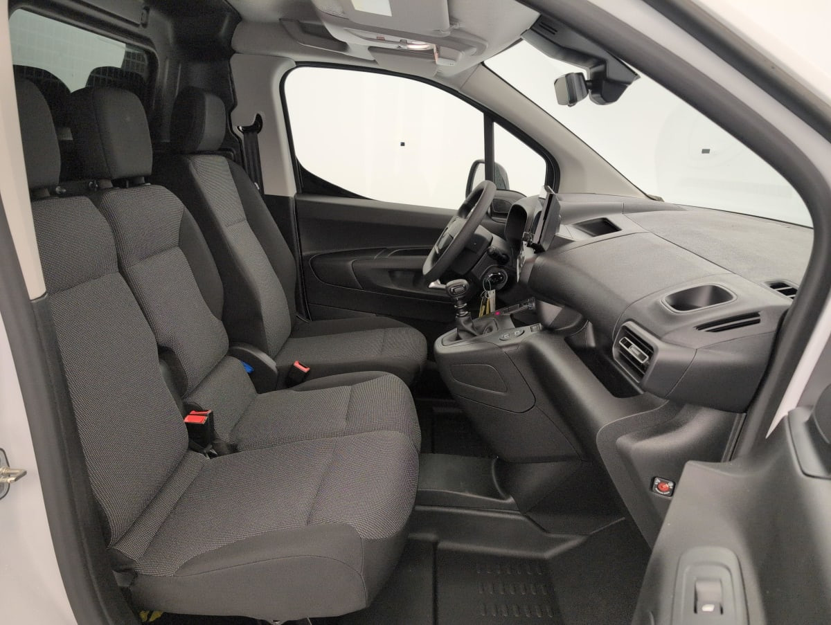 Vente en ligne Citroën Berlingo Fourgon M DIESEL 100 CH MANUELLE CHARGE UTILE MAJOREE au prix de 22 010 €