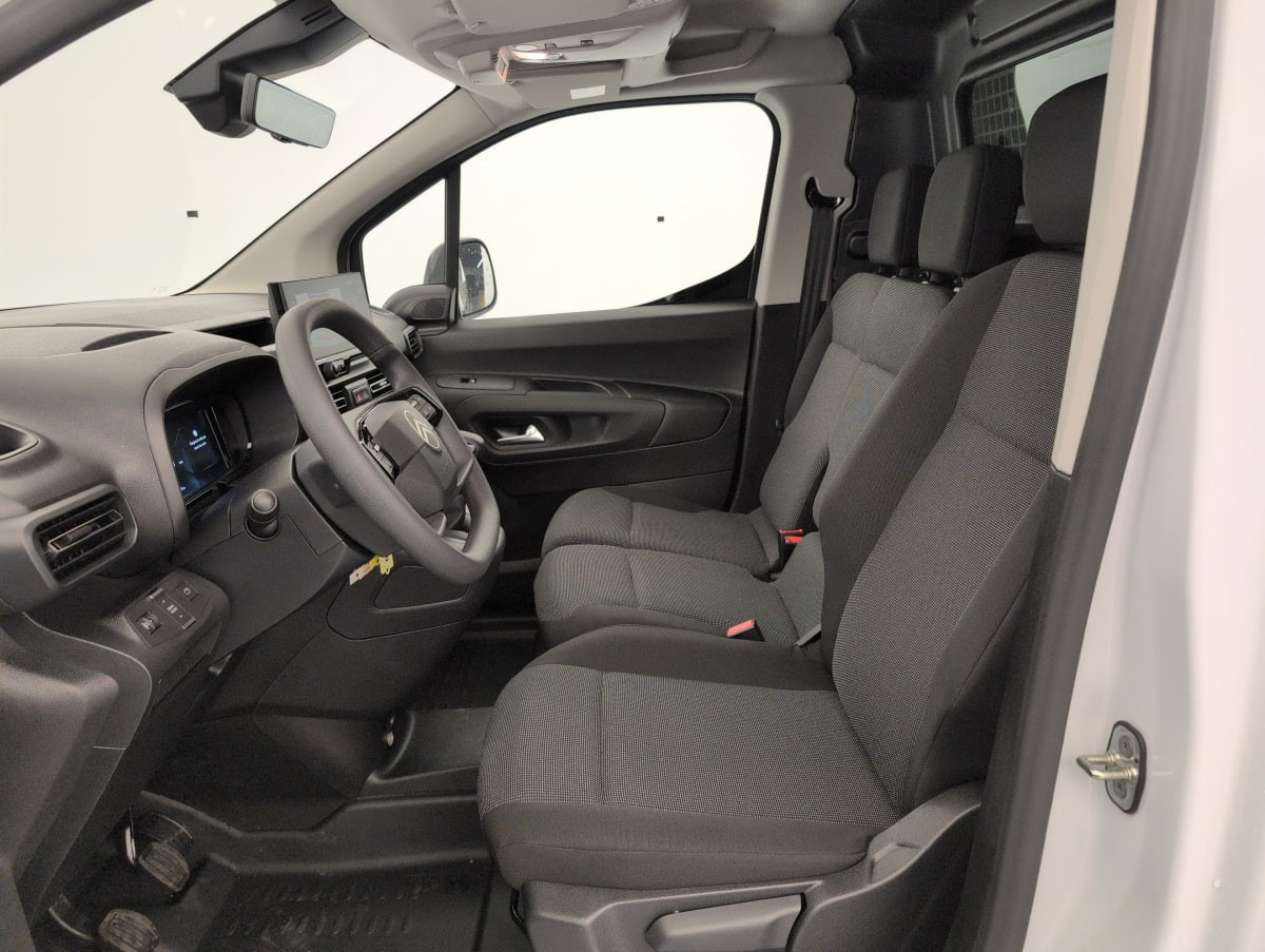 Vente en ligne Citroën Berlingo Fourgon M DIESEL 100 CH MANUELLE CHARGE UTILE MAJOREE au prix de 22 010 €