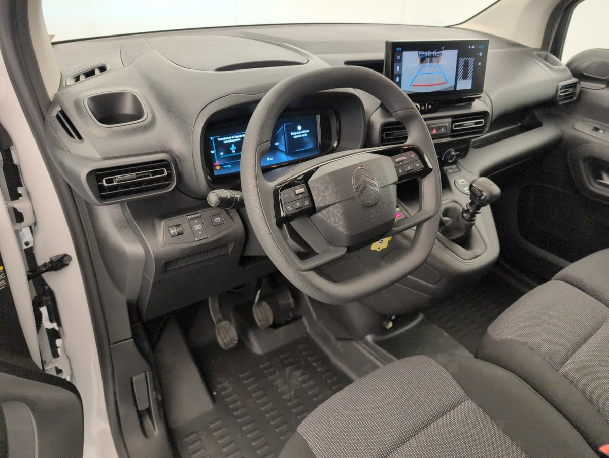 Vente en ligne Citroën Berlingo Fourgon M DIESEL 100 CH MANUELLE CHARGE UTILE MAJOREE au prix de 22 010 €