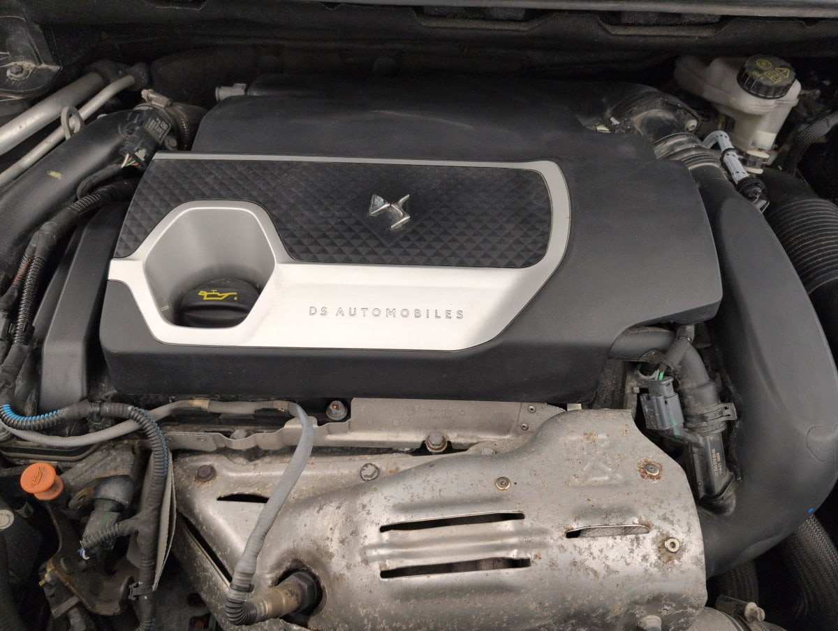 Vente en ligne Ds DS7 Crossback Hybride E-Tense 300 EAT8 4x4 Performance Line+ au prix de 22 330 €