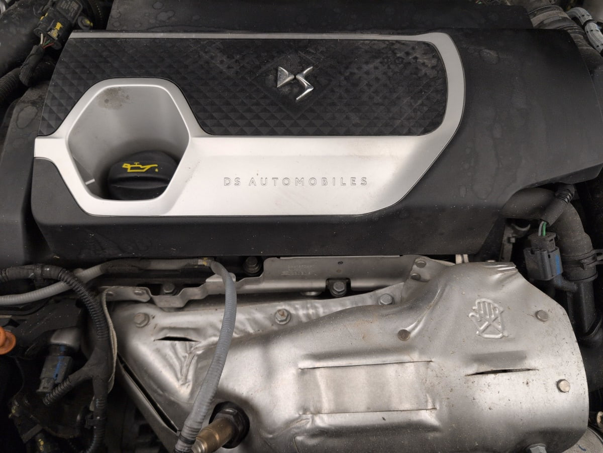 Vente en ligne Ds DS7 Crossback Hybride Rechargeable E-Tense 225 EAT8 Performance Line au prix de 25 420 €