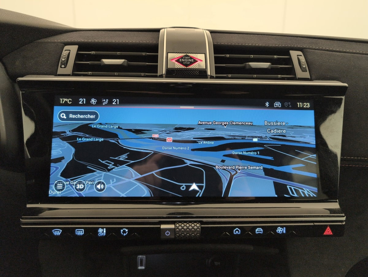 Vente en ligne Ds DS7 Crossback Hybride Rechargeable E-Tense 225 EAT8 Performance Line au prix de 25 420 €