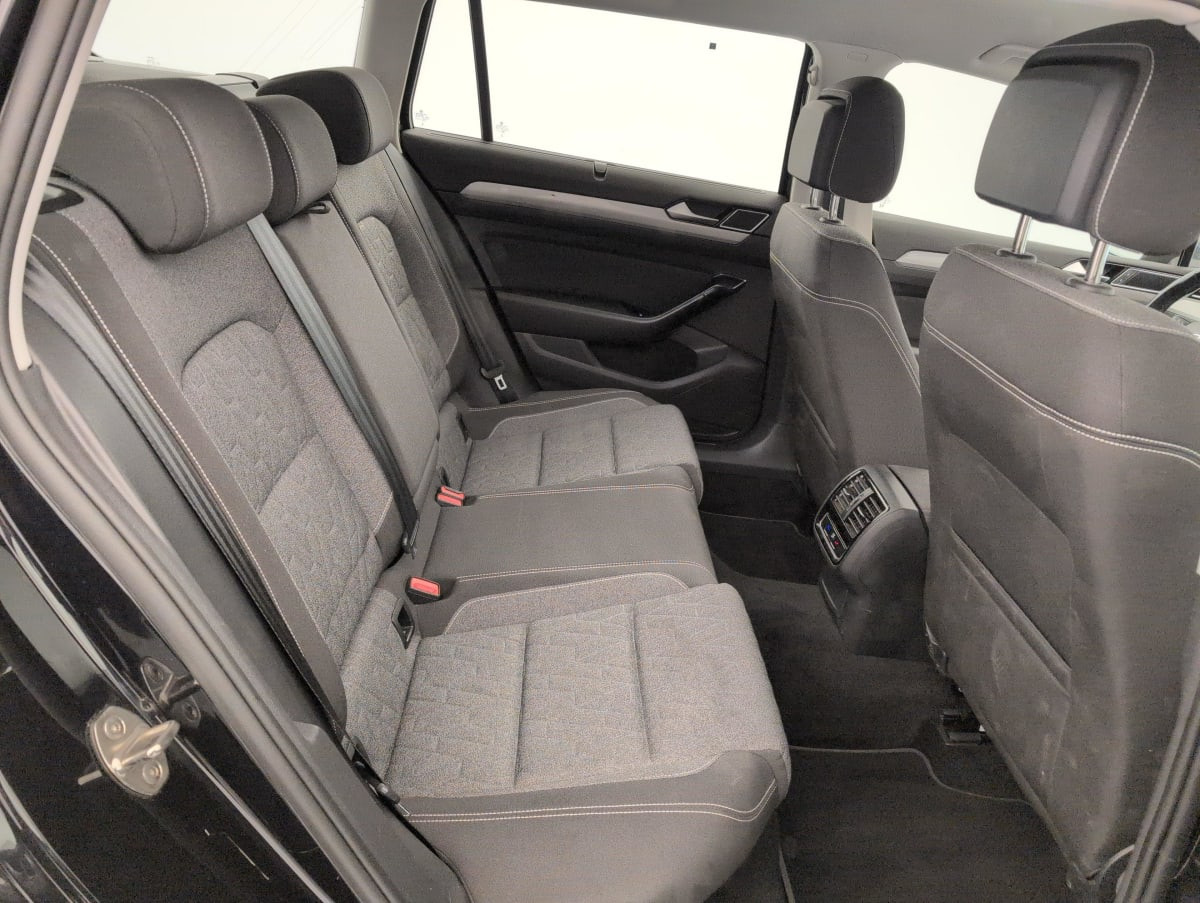 Vente en ligne Volkswagen Passat SW 1.5 TSI ACT OPF 150 DSG7 BUSINESS au prix de 21 300 €