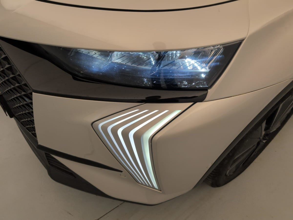 Vente en ligne Ds DS7 Crossback Hybride Rechargeable E-Tense 225 EAT8 Performance Line au prix de 25 420 €