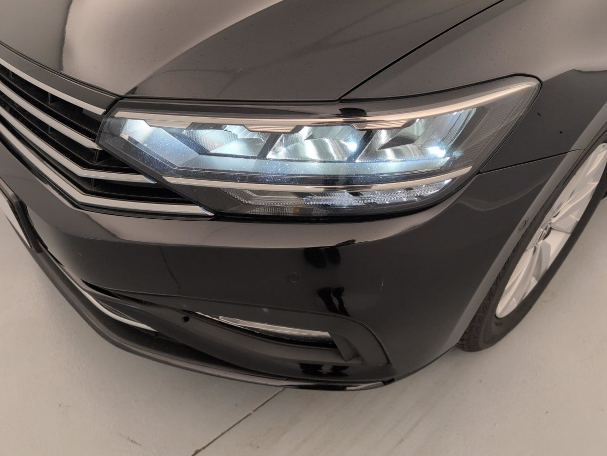 Vente en ligne Volkswagen Passat SW 1.5 TSI ACT OPF 150 DSG7 BUSINESS au prix de 21 300 €