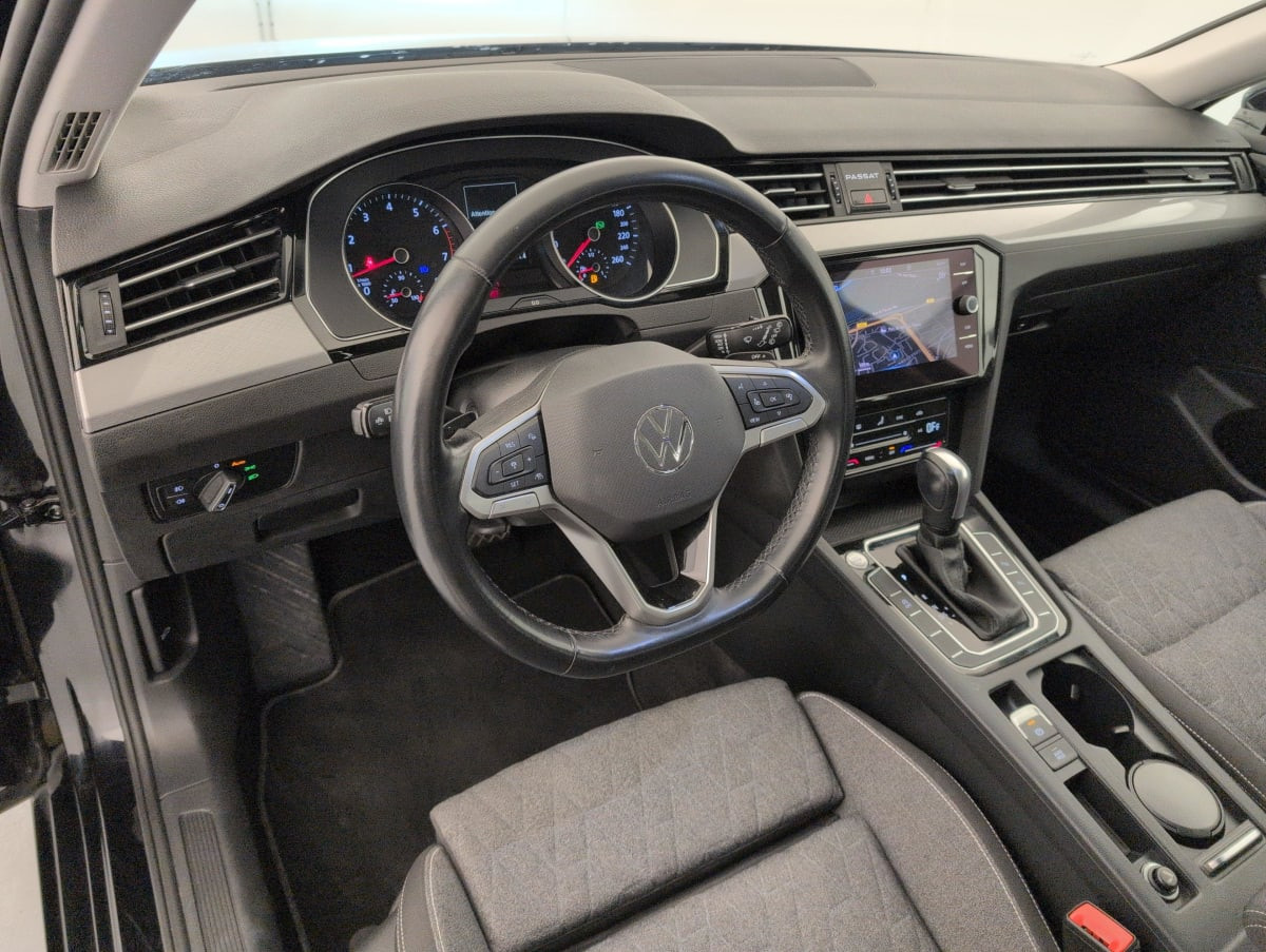 Vente en ligne Volkswagen Passat SW 1.5 TSI ACT OPF 150 DSG7 BUSINESS au prix de 21 300 €