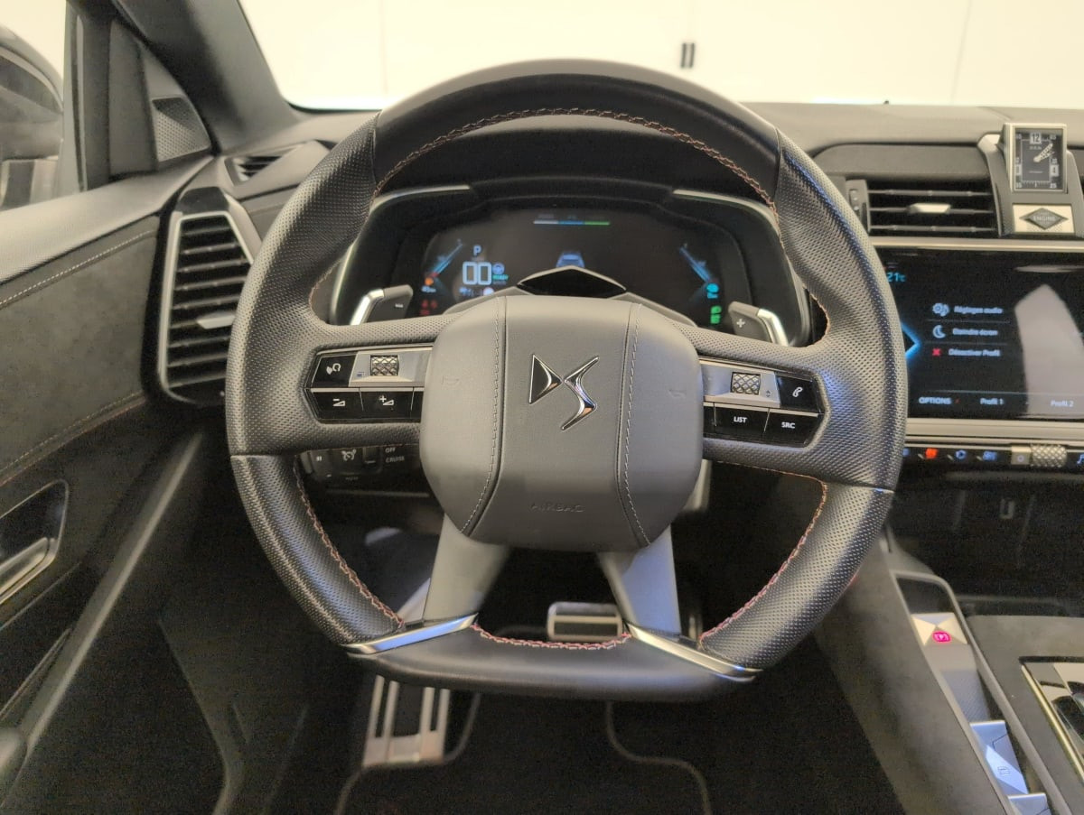 Vente en ligne Ds DS7 Crossback Hybride E-Tense 300 EAT8 4x4 Performance Line+ au prix de 22 330 €