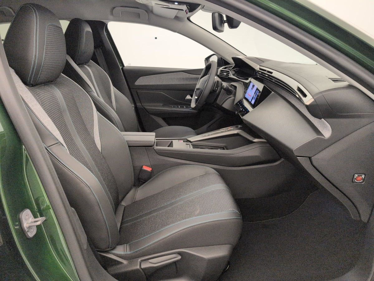 Vente en ligne Peugeot 308 PHEV 180 e-EAT8 Allure Pack au prix de 23 160 €