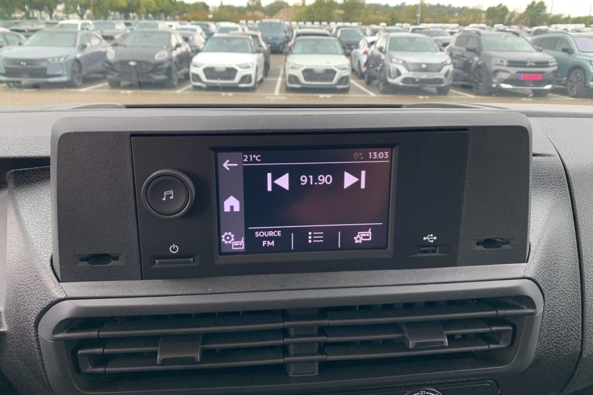 Vente en ligne Citroën Jumpy Fourgon DIESEL 180 CH M AUTOMAT au prix de 34 370 €