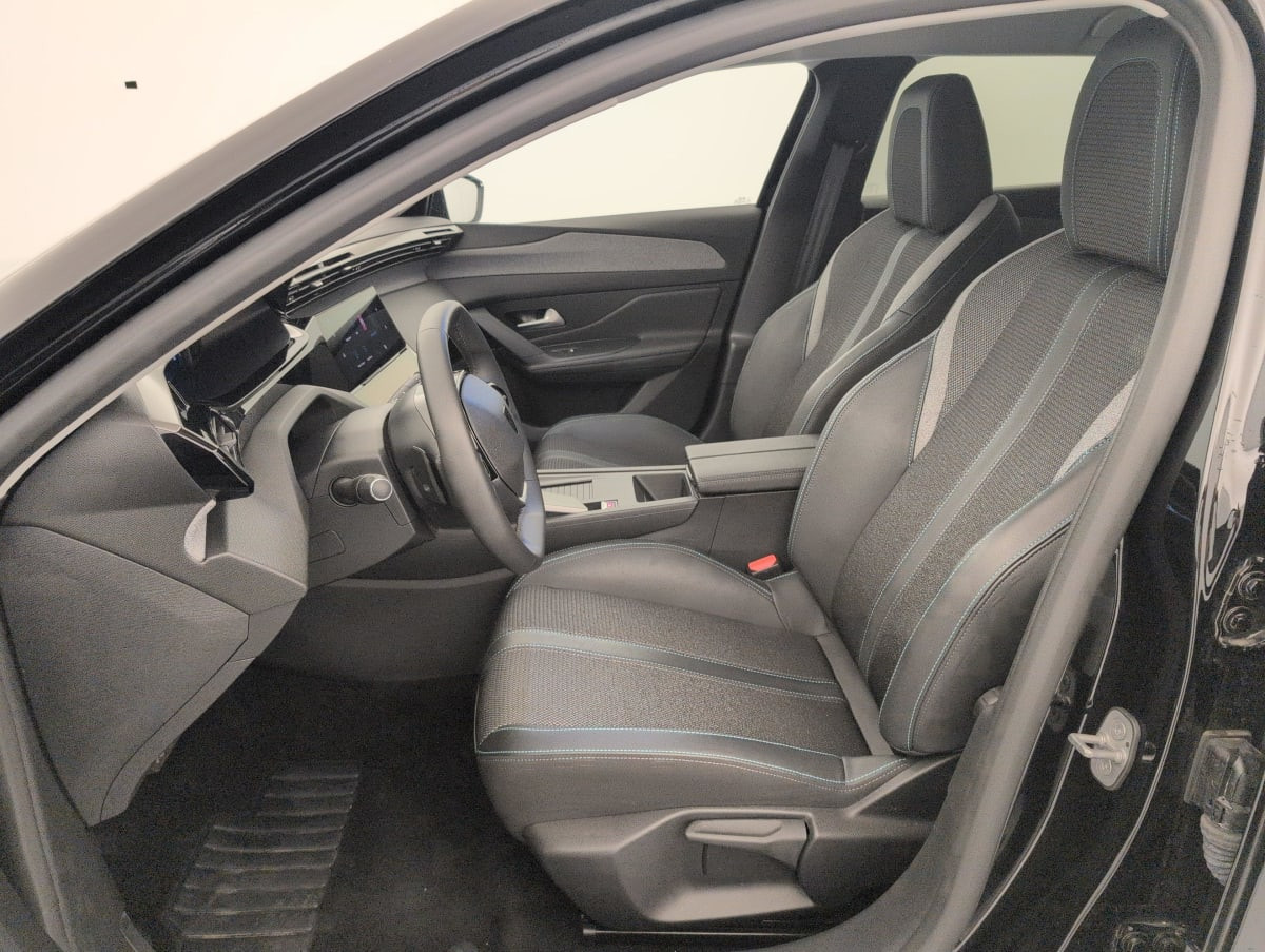 Vente en ligne Peugeot 408 Hybrid 145 e-DCS6 Allure au prix de 21 300 €