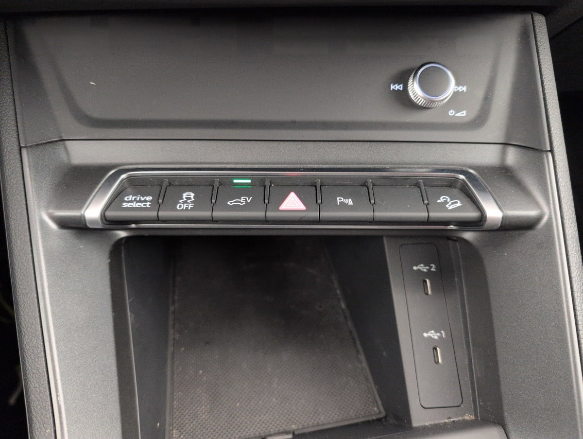 Vente en ligne Audi Q3 45 TFSIe 245 ch S tronic 6 S line au prix de 29 540 €