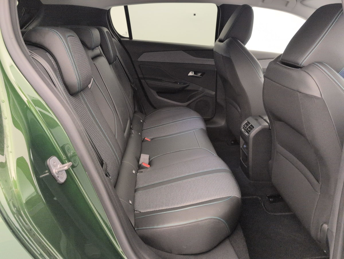 Vente en ligne Peugeot 308 PHEV 180 e-EAT8 Allure Pack au prix de 23 160 €