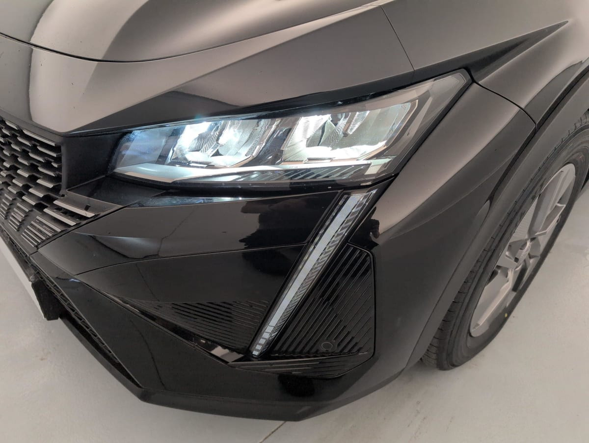 Vente en ligne Peugeot 408 Hybrid 145 e-DCS6 Allure au prix de 21 300 €