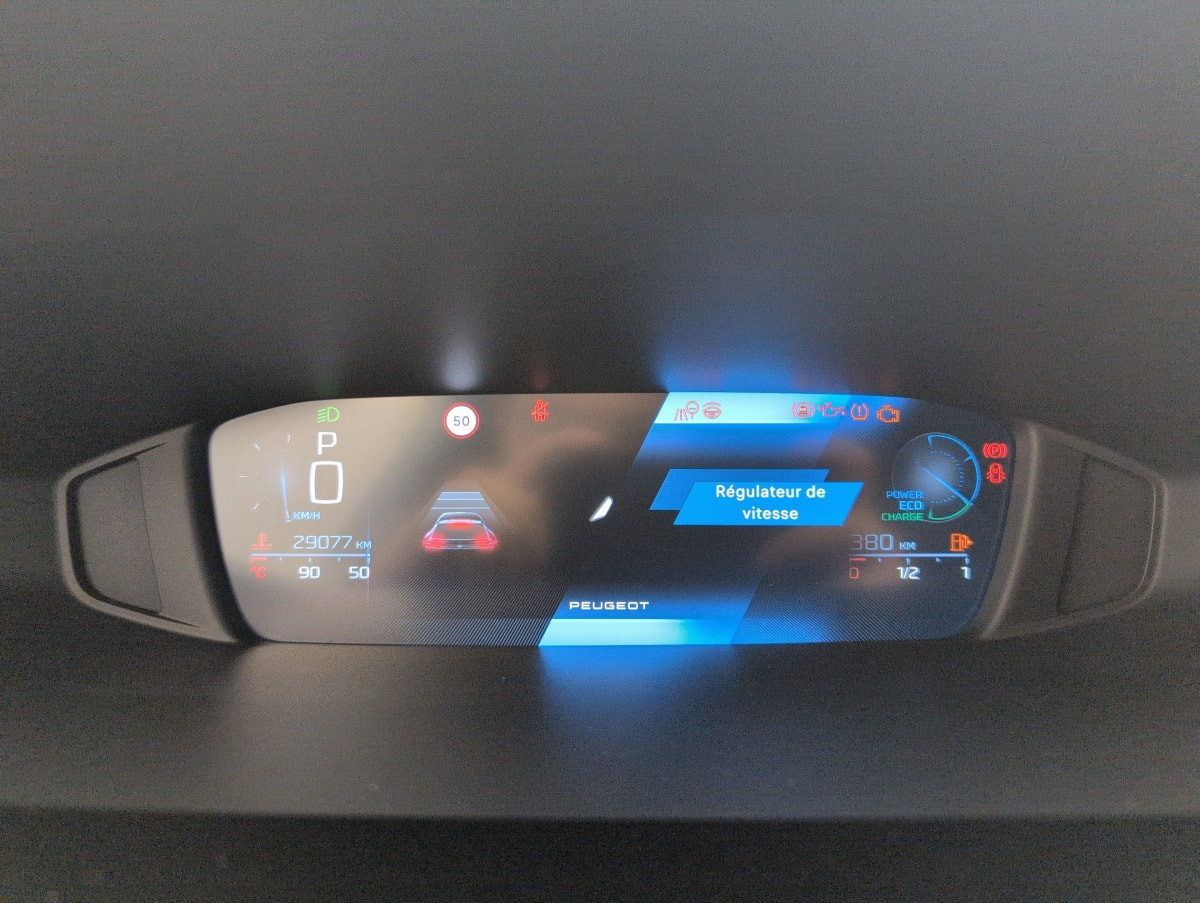 Vente en ligne Peugeot 408 Hybrid 145 e-DCS6 Allure au prix de 21 300 €