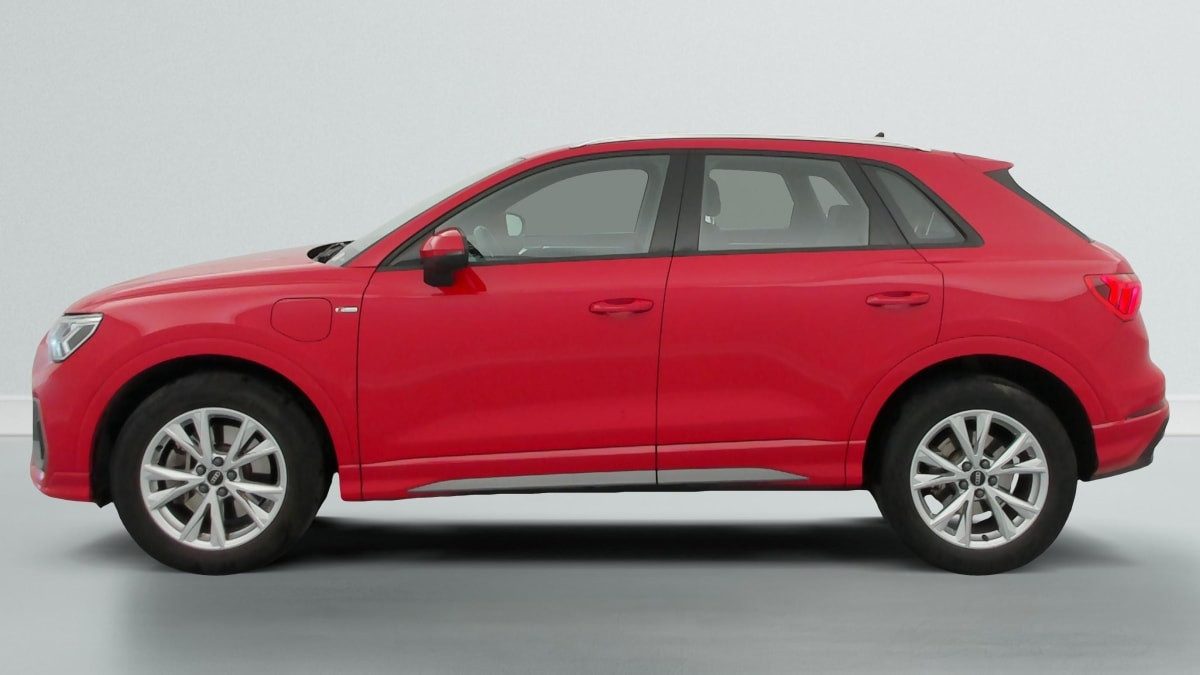 Vente en ligne Audi Q3 45 TFSIe 245 ch S tronic 6 S line au prix de 29 540 €