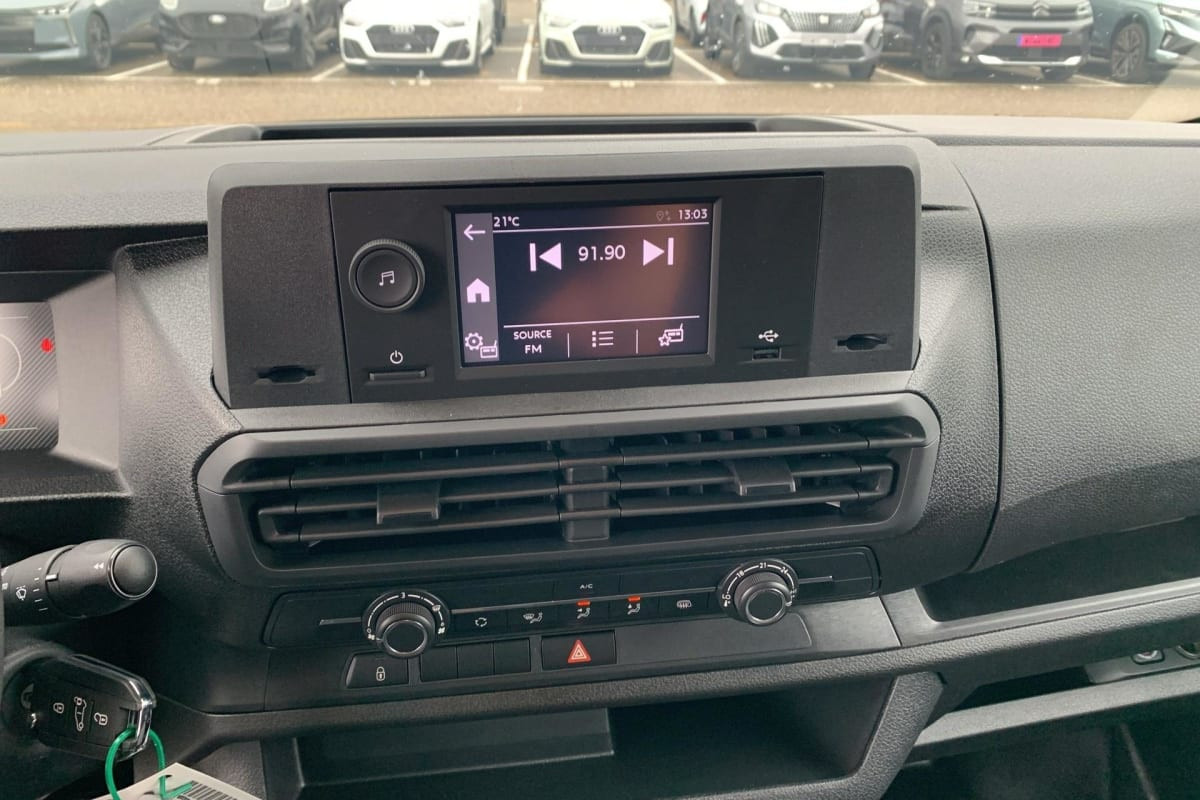 Vente en ligne Citroën Jumpy Fourgon DIESEL 180 CH M AUTOMAT au prix de 34 370 €