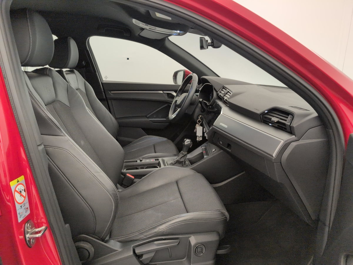 Vente en ligne Audi Q3 45 TFSIe 245 ch S tronic 6 S line au prix de 29 540 €
