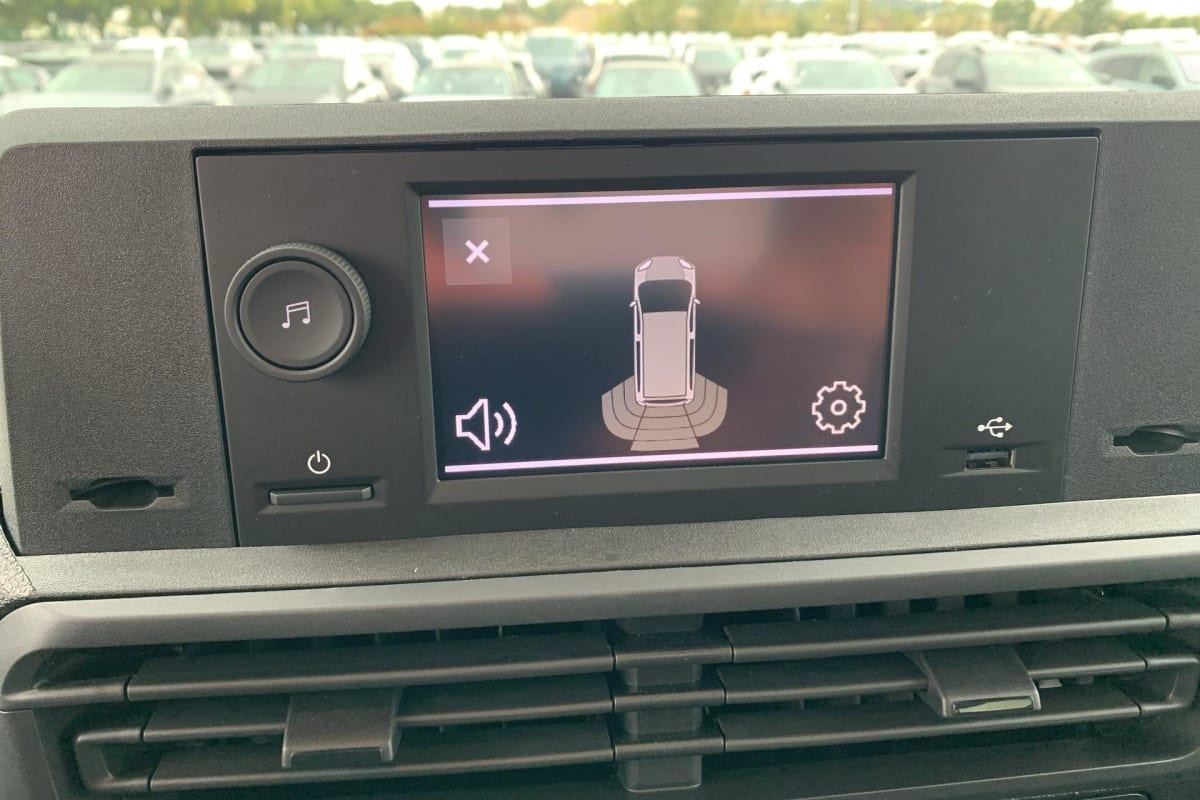 Vente en ligne Citroën Jumpy Fourgon DIESEL 180 CH M AUTOMAT au prix de 34 370 €