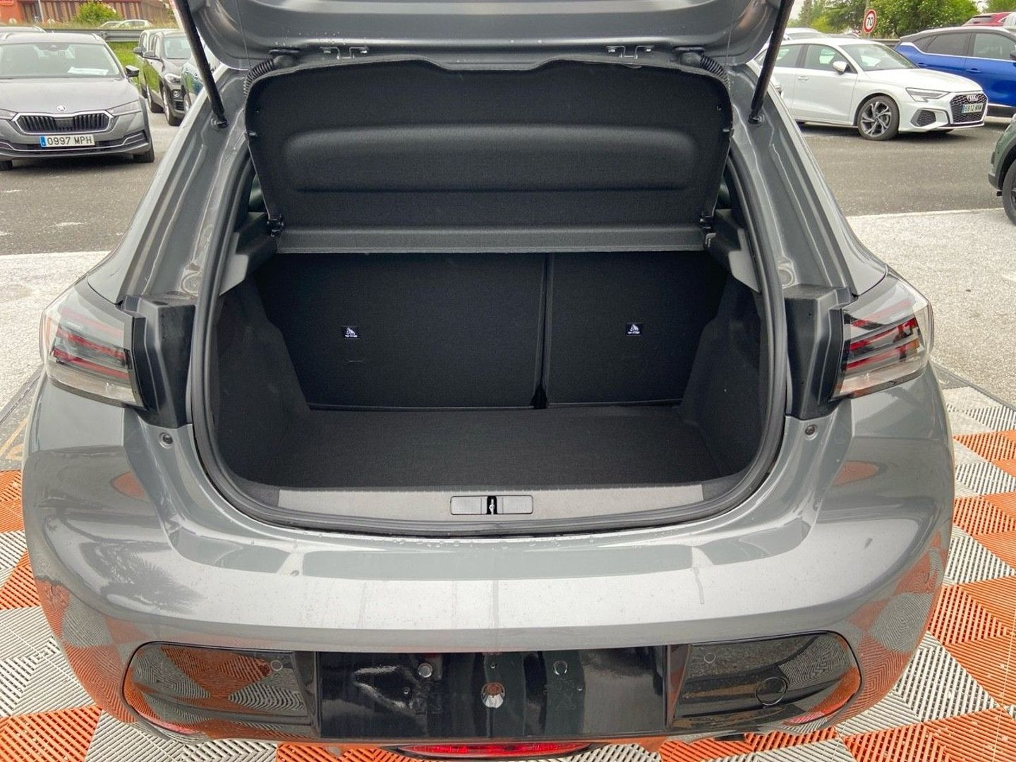 PEUGEOT 208 en vente à Castres chez votre mandataire automobile