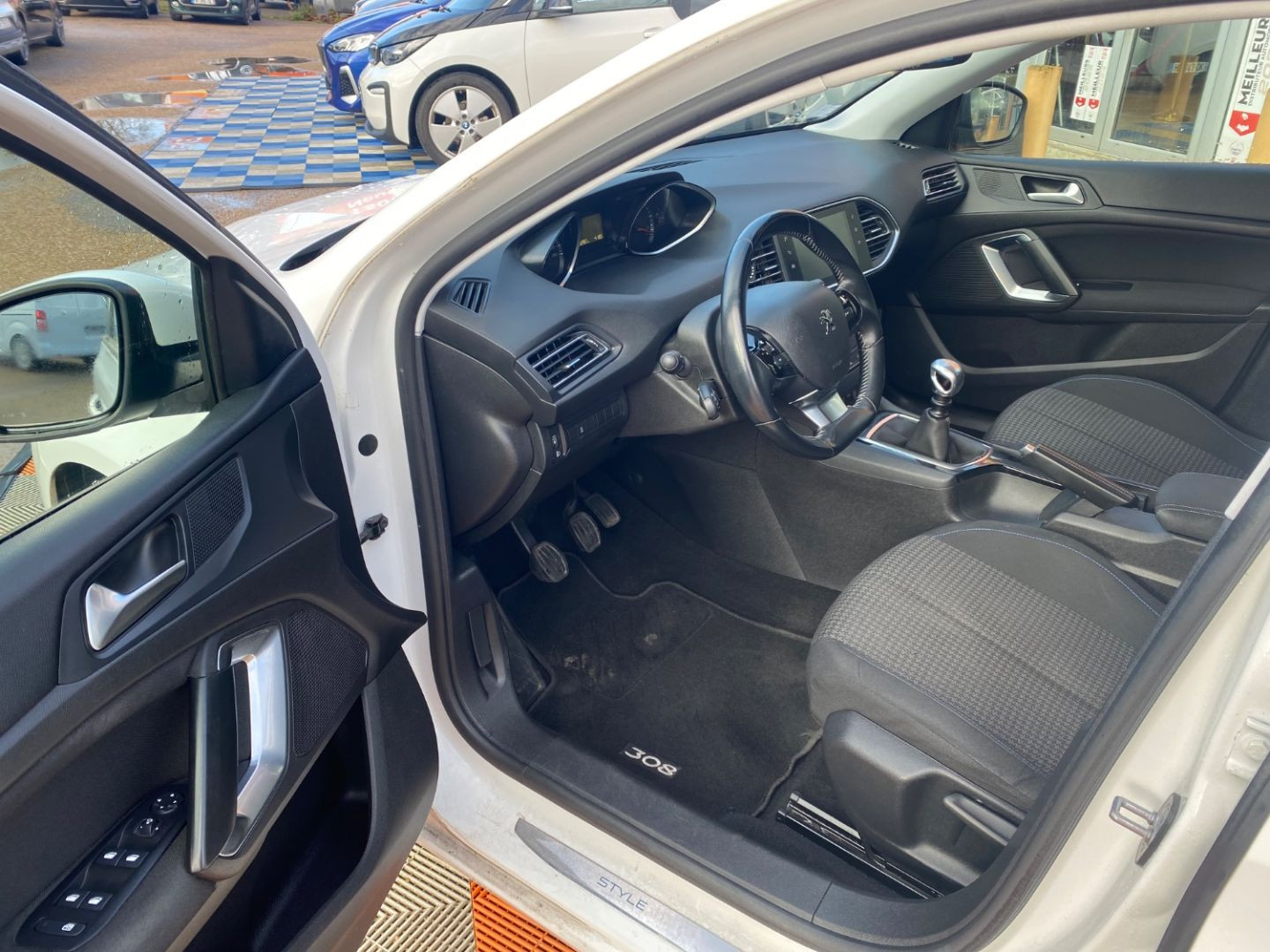 PEUGEOT 308 en vente à Castres chez votre mandataire automobile