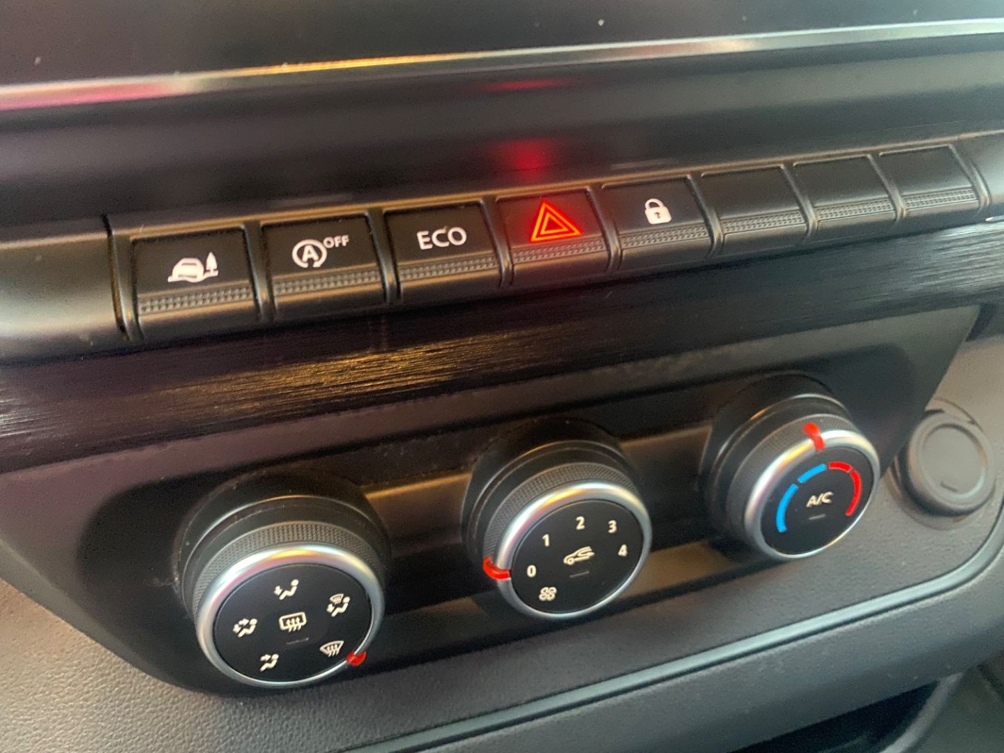 RENAULT TRAFIC FOURGON en vente à Castres chez votre mandataire automobile