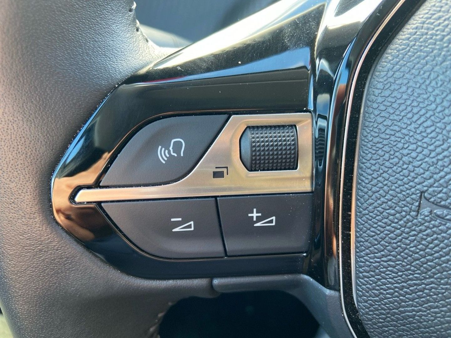 PEUGEOT 208 en vente à Castres chez votre mandataire automobile