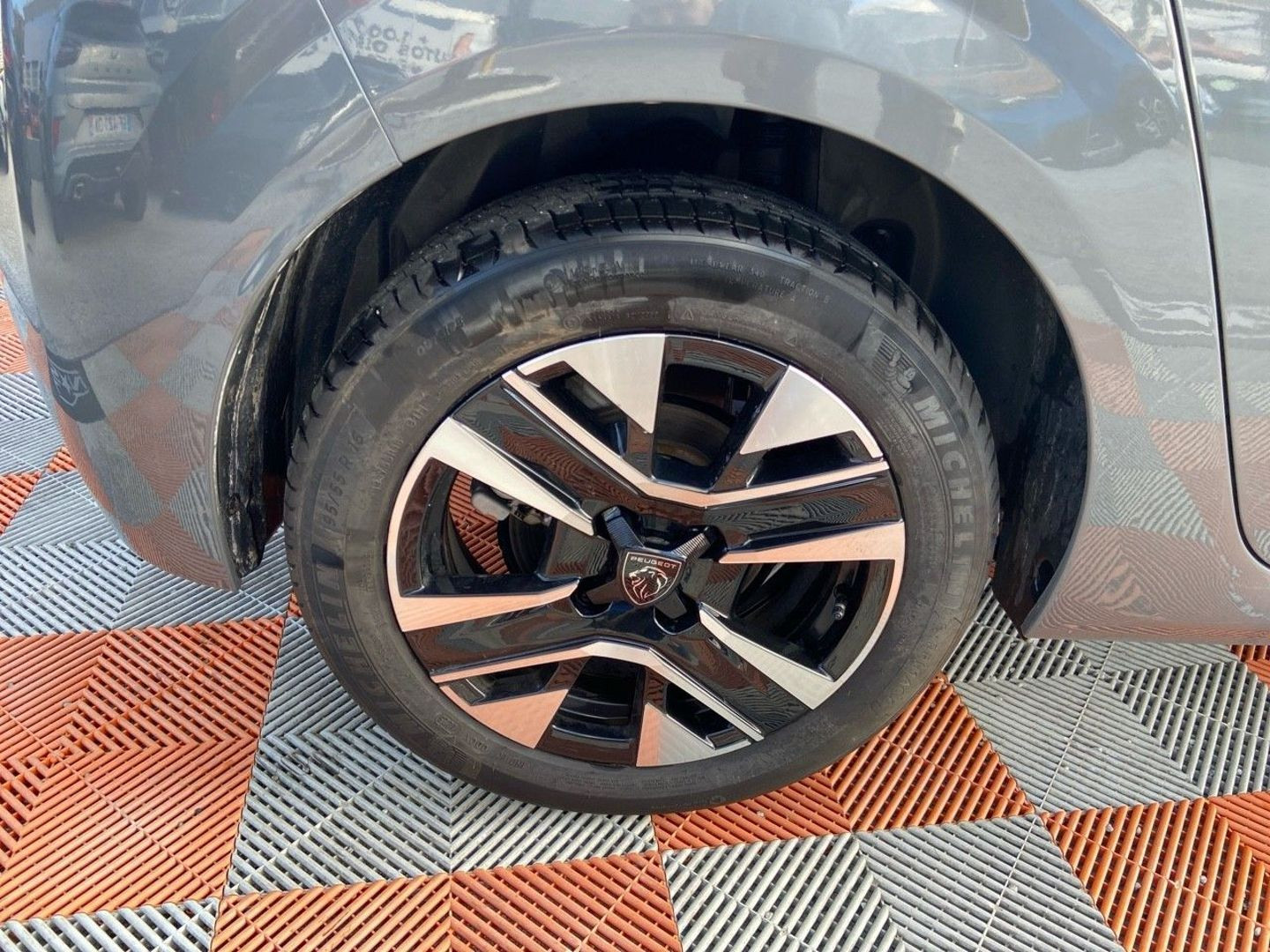 PEUGEOT 208 en vente à Castres chez votre mandataire automobile