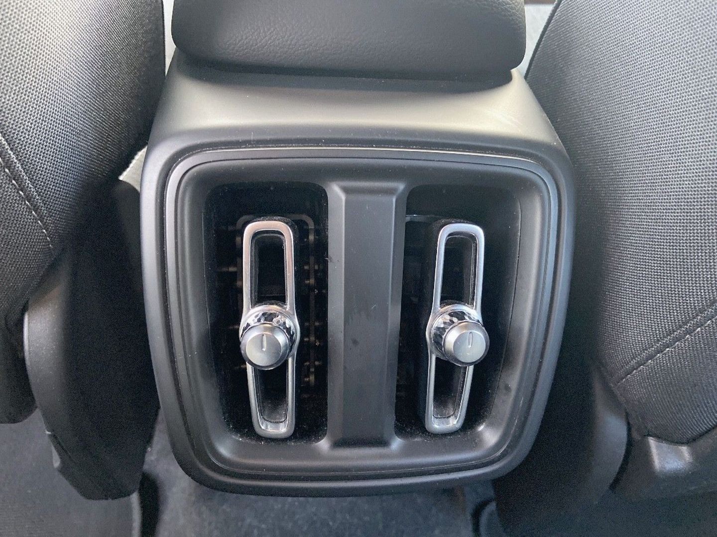 VOLVO XC 40 en vente à Castres chez votre mandataire automobile