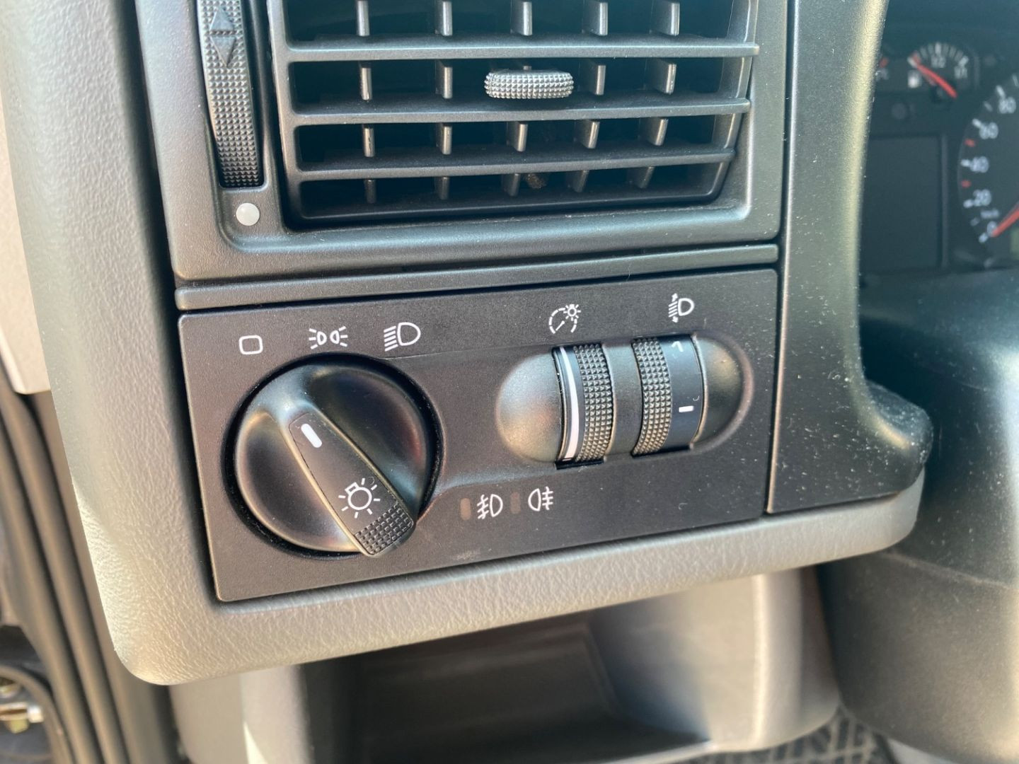 VOLKSWAGEN Multivan en vente à Castres chez votre mandataire automobile