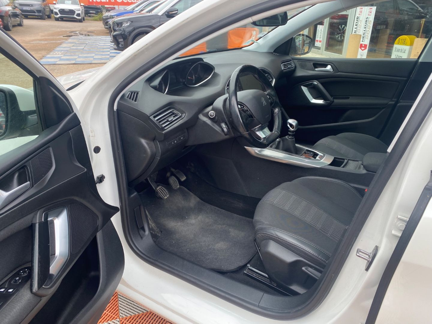 PEUGEOT 308 en vente à Castres chez votre mandataire automobile
