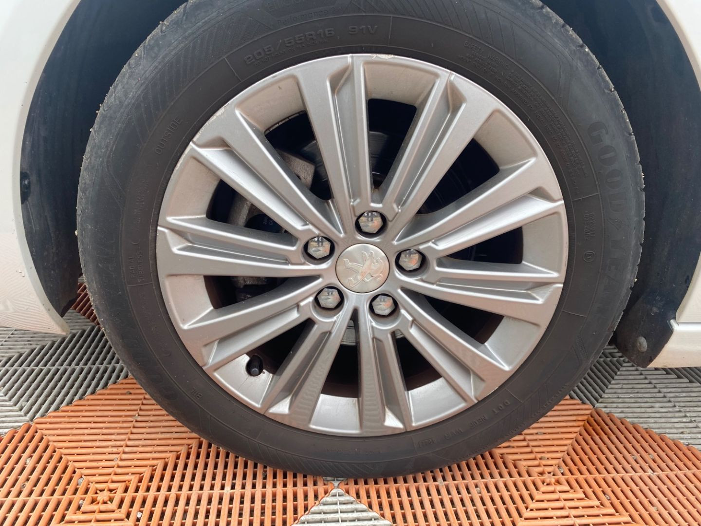 PEUGEOT 308 en vente à Castres chez votre mandataire automobile