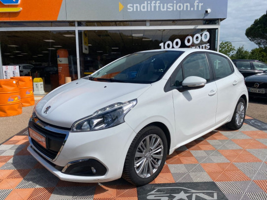 Acheter PEUGEOT 208 1.2 PURETECH 82 ACTIVE chez SN Diffusion