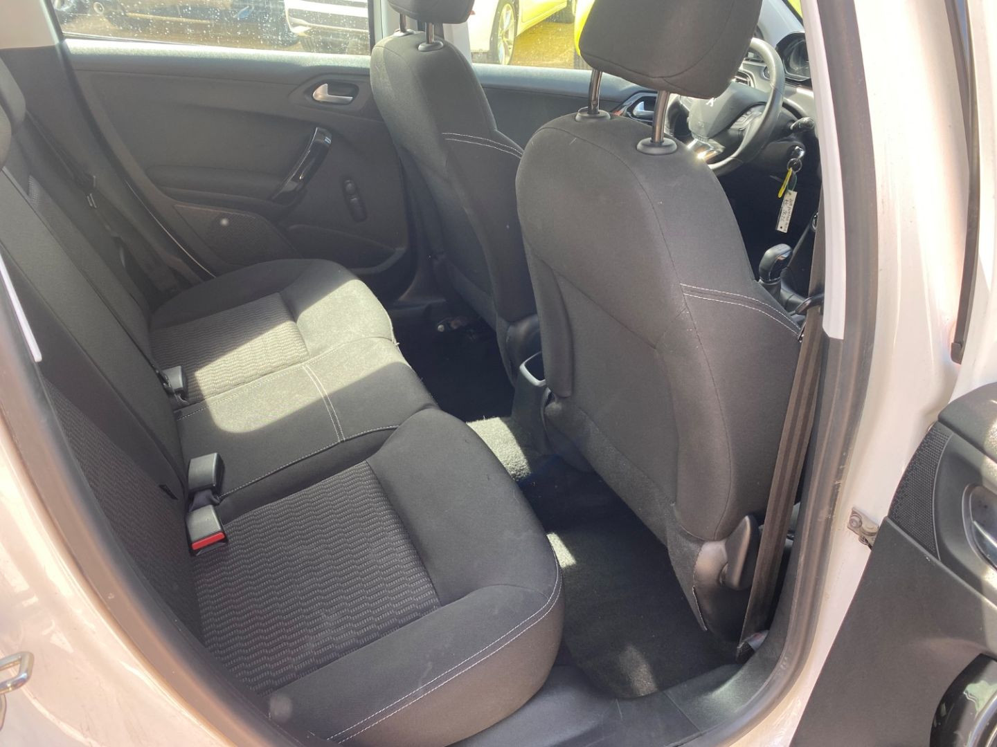 PEUGEOT 208 en vente à Castres chez votre mandataire automobile