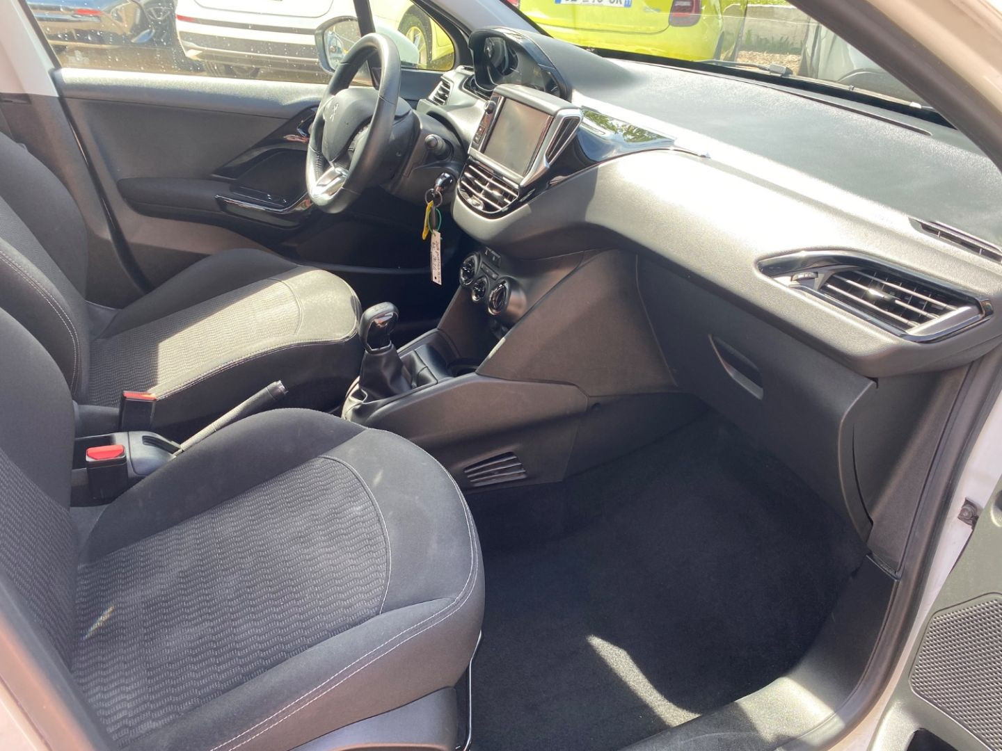 PEUGEOT 208 en vente à Castres chez votre mandataire automobile