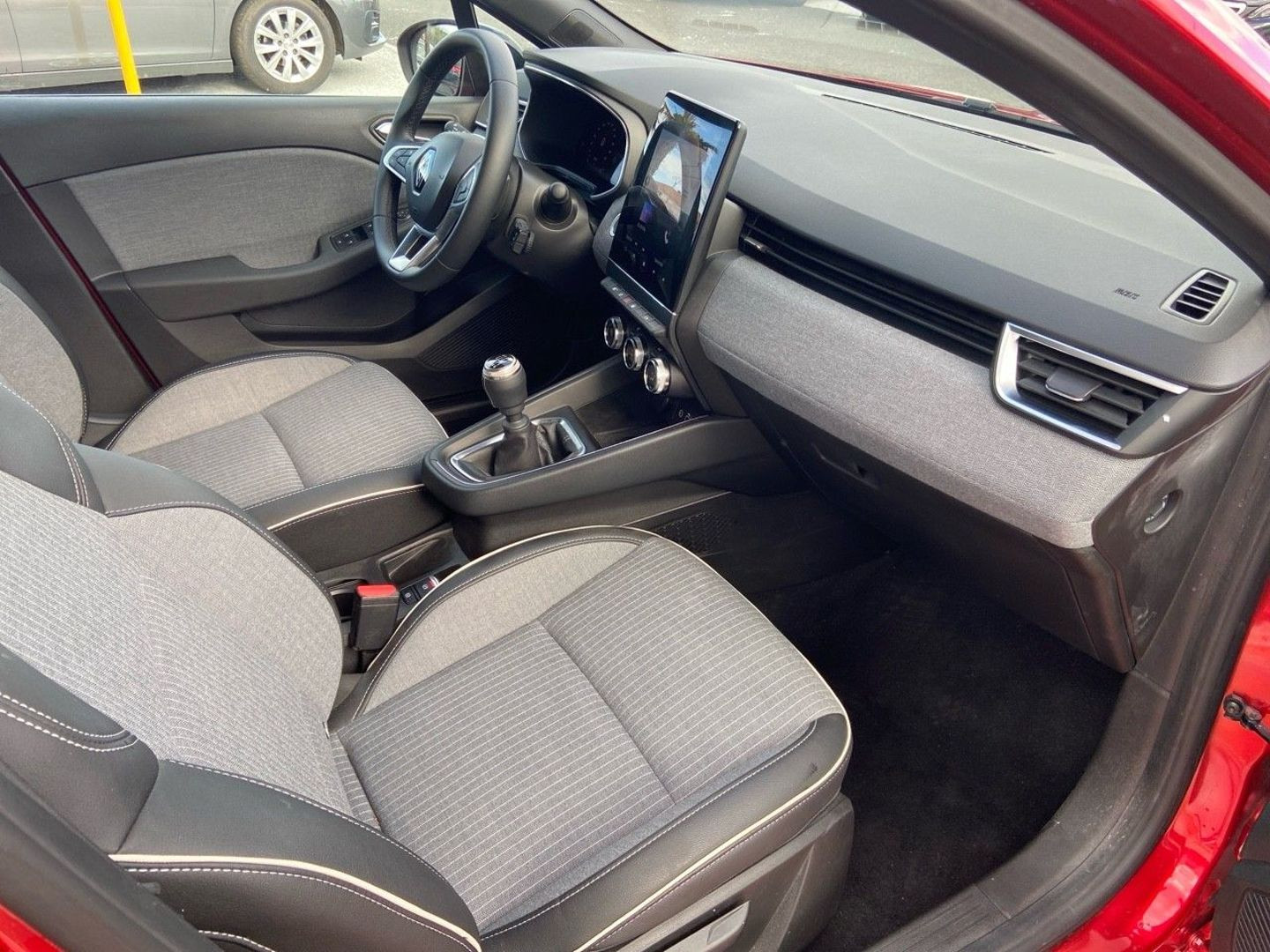 RENAULT Clio en vente à Castres chez votre mandataire automobile