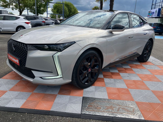Acheter DS DS4 BlueHdi 130 EAT8 PERFORMANCE LINE Hayon Caméra 360° chez SN Diffusion