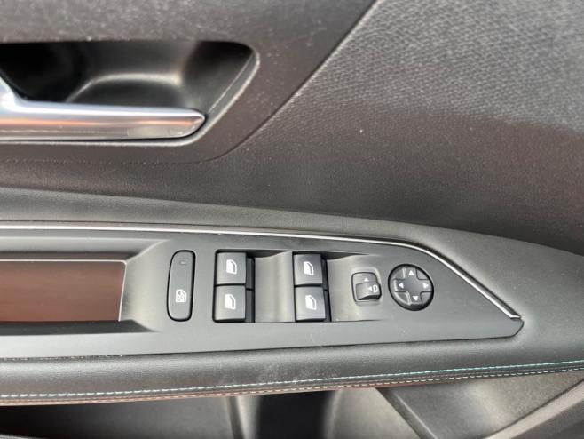 PEUGEOT 3008 en vente à Montauban chez votre mandataire automobile