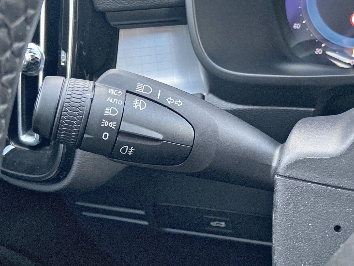 VOLVO XC 40 en vente à Montauban chez votre mandataire automobile