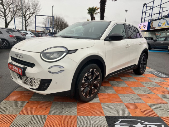 Acheter FIAT 600 1.2 100 Hybrid DCT LA PRIMA GPS Caméra Hayon chez SN Diffusion