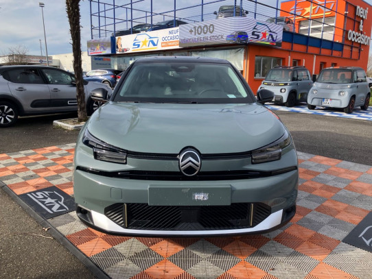 Acheter CITROEN C4 NEW Hybrid e-DSC6 145 MAX Toit Noir GPS Caméra JA 18" chez SN Diffusion